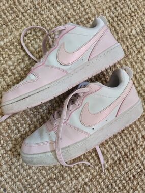 Nike Girl’s Court Borough Low-Top Sneakers - Pink/White